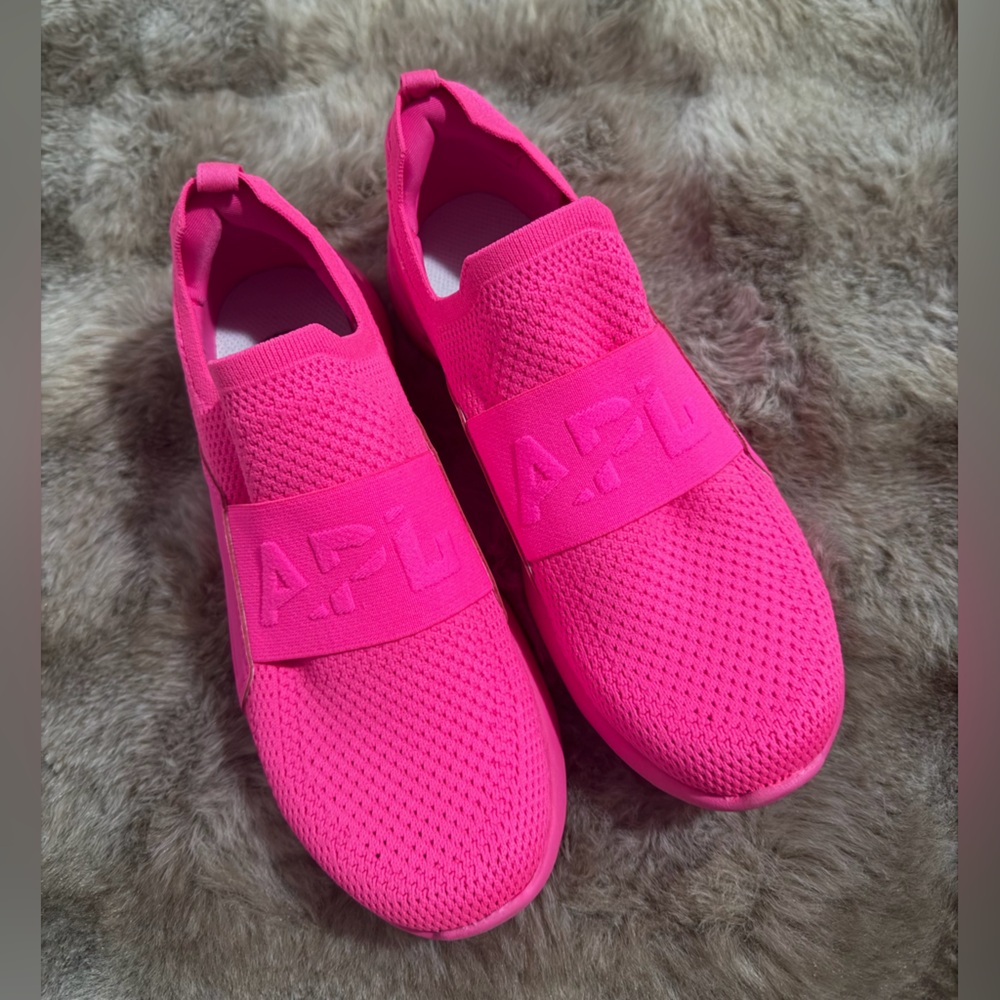 APL Techloom Sneakers Hot Pink